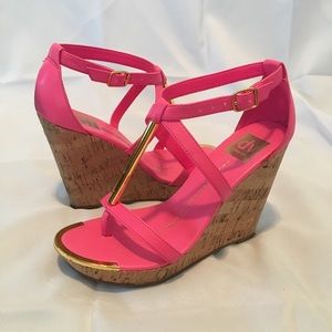 DV Dolce Vita pink cork wedge sandals size 7.5